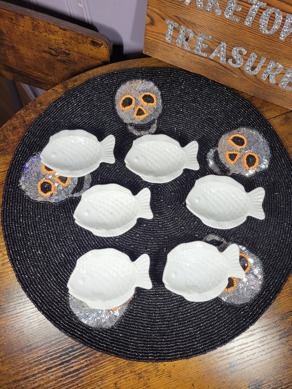 Vintage lot of 6 White porcelain Fish-Shaped sauce Dishes